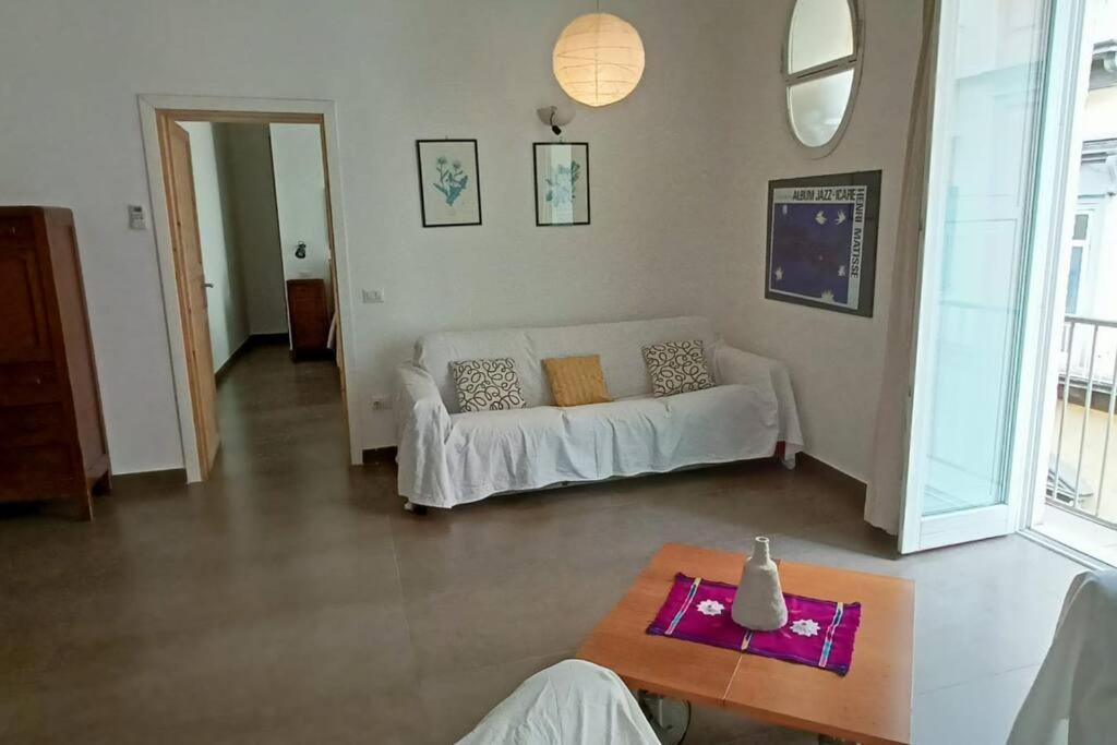 Appartamento - Casa Madre เนเปิลส์ ภายนอก รูปภาพ